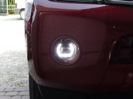 Nissan Pathfinder - Montaż świateł do jazdy dziennej.