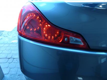 Infiniti G37X Przeróbka oświetlenia z wersji amerykańskiej na wersje europejską.