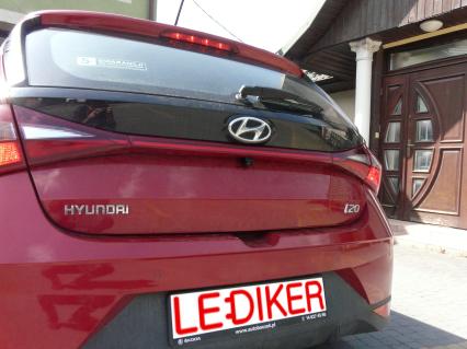 Hyundai i20 - montaż kamery cofania 