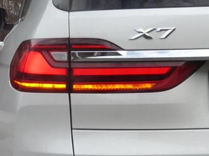 BMW X7 G07 (2018-2021) konwersja tylnych lamp USA -> EU