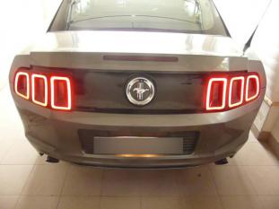 Ford Mustang 2013 2014 Przeróbka oświetlenia lamp tylnych z wersji amerykańskiej na europejską.