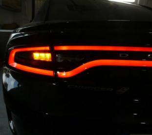 Dodge Charger  modyfikacja lamp tylnych z USA na EU