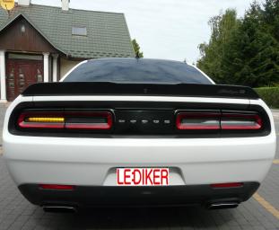 Dodge Challenger (200813)  modyfikacja lamp tylnych z wersji USA > EU