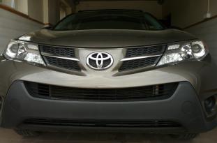 Toyota Rav4 LE (2015)  modyfikacja przednich reflektorów USA > EU